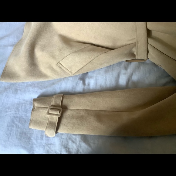 💥HP💥 MAKE OFFER -  high end Suede beige coat - Picture 8 of 13